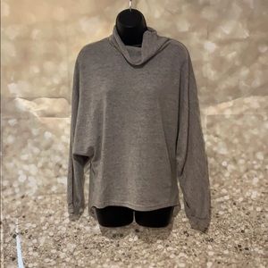 Women’s lightweight sweater